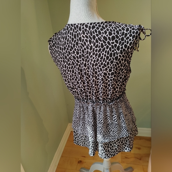 Michael Kors Blouse - Picture 2 of 10